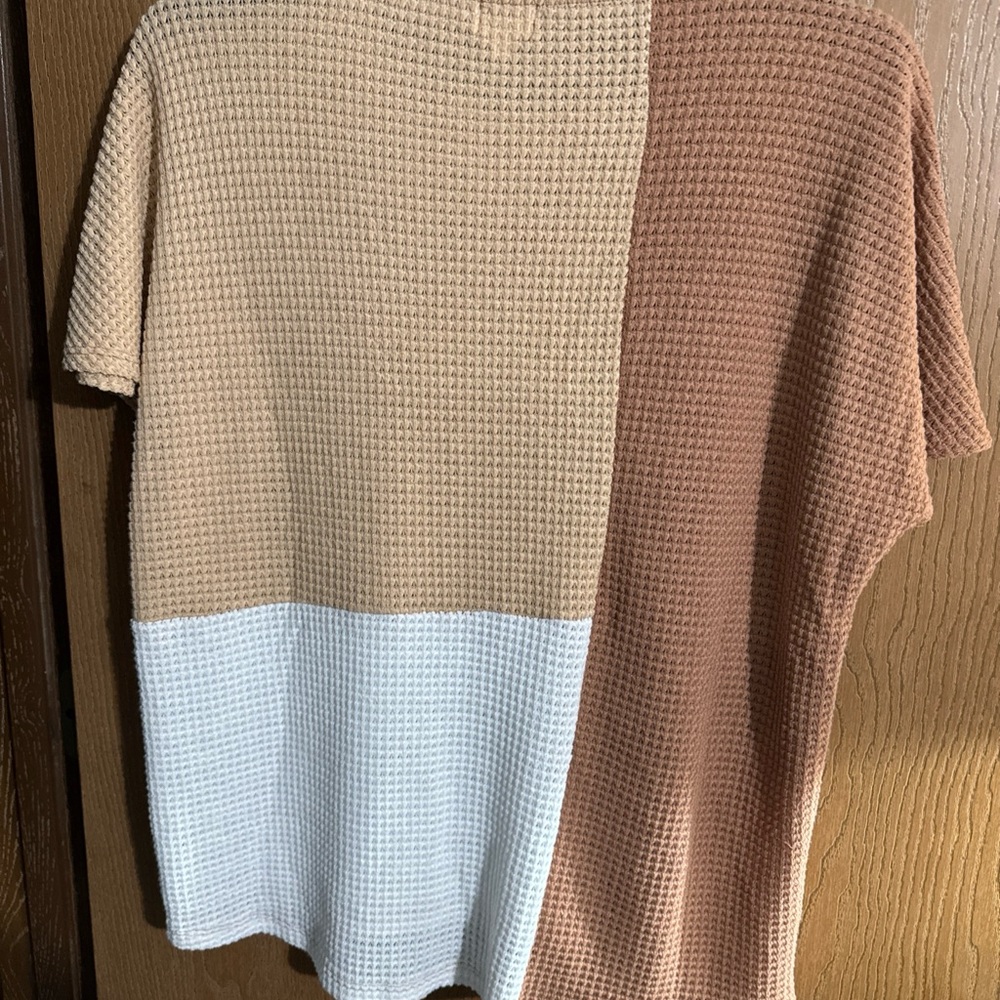 BKE Colorblock Waffle Knit T-Shirt Top In Beige Brown and White Medium Women's - Picture 5 of 5